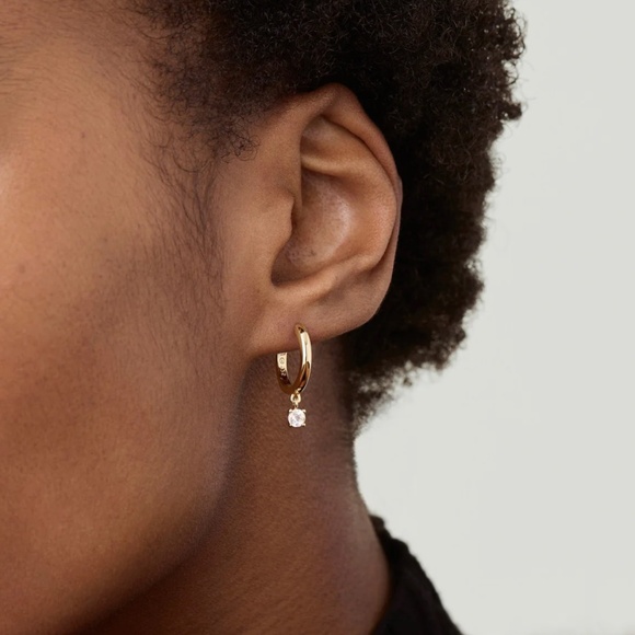 Mejuri Sapphire Hoops - Picture 4 of 5